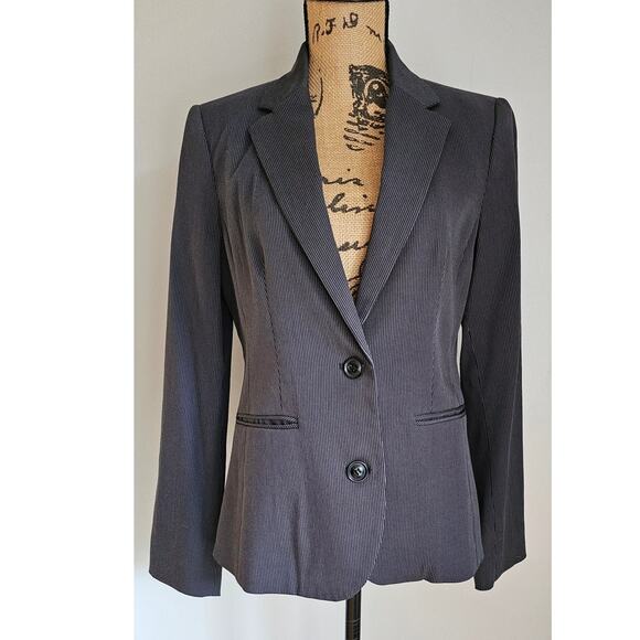 Mango Pinstripe Suit  Blazer, 2 Button, Lapel Collar, Faux Pockets, Womens Sz 8 - Picture 1 of 10